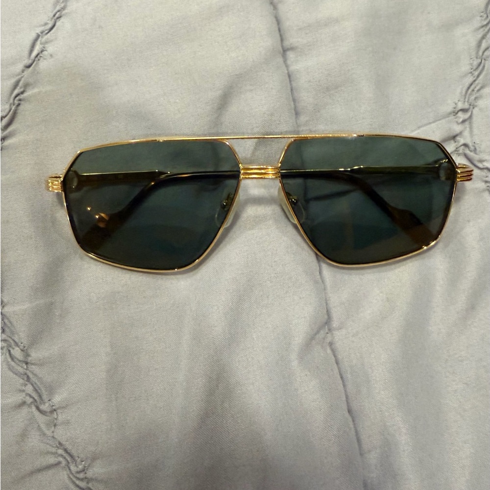 Stylish Gold Aviator Sunglasses